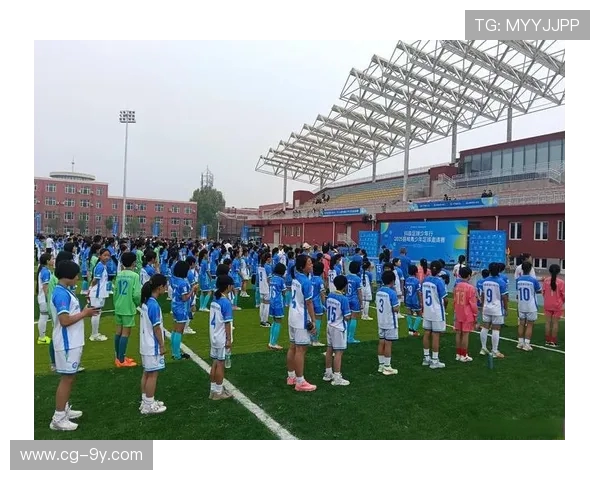 以足球队带动足球学校建设推动青少年足球事业全面发展 以足球队带动足球学校建设推动青少年足球事业全面发展